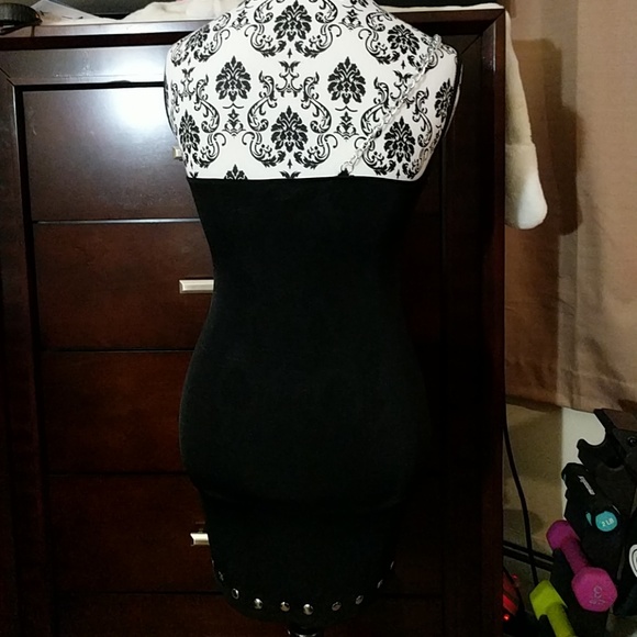 Leg Avenue 1 Shoulder Top - Picture 3 of 8